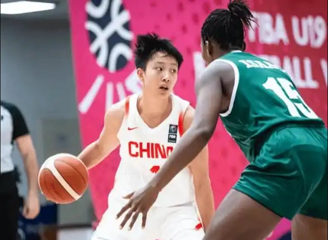 开云-入选中国女篮集训队！邓雨婷自宣第二次转校 加盟俄克拉荷马州立